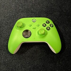 Xbox Series X Wireless Controller - Bright Green